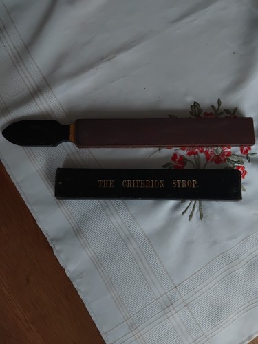 Antique vintage barbers shop - /,