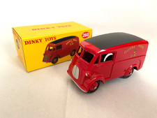 Atlas Classic Dinky Toys 260 Morris J Royal Mail Van