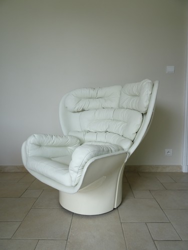 Old armchair elda fibergalss - old,