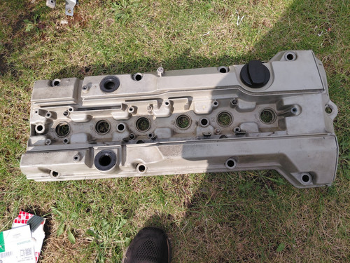 M104 engine valve - , cover