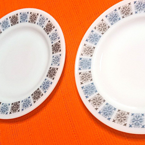 Pair vintage jaj - of, pyrex