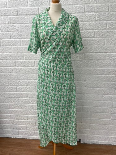 Never fully dressed green - fully, art