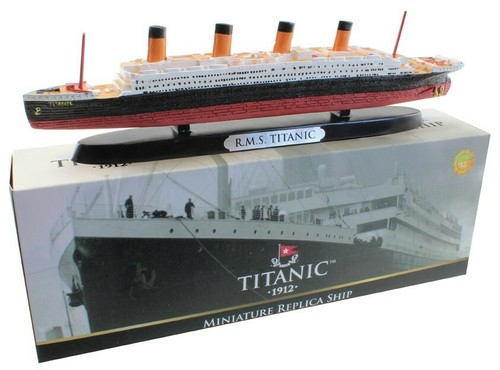 Titanic model cruise ship 1912 - cruise,