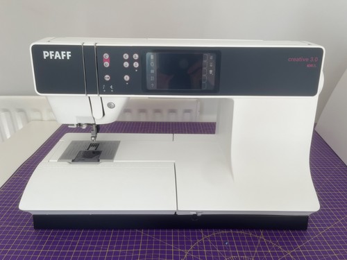 Pfaff sewing machine creative - pfaff,