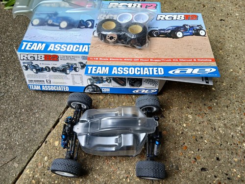Team associated rc18t2 - , 1/18