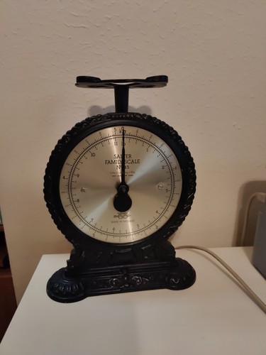 Salter family scale - ltd., 1982