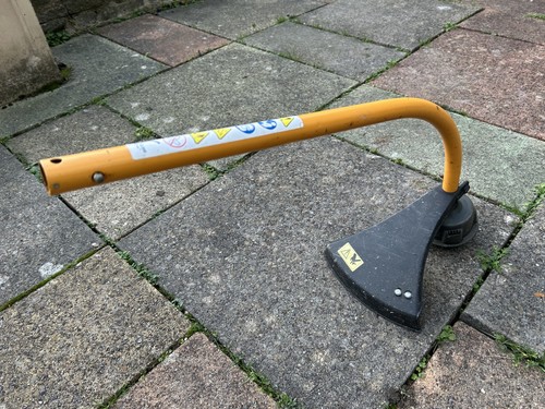 Ryobi expand strimmer - ,