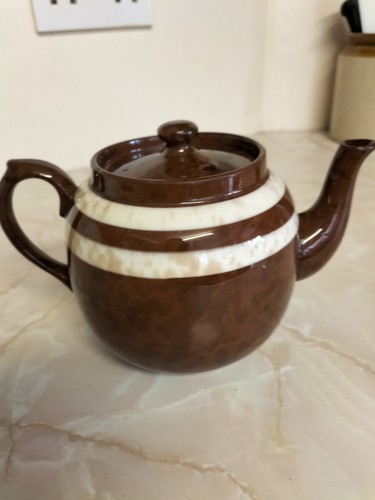 Vintage marbled brown teapot - brown,