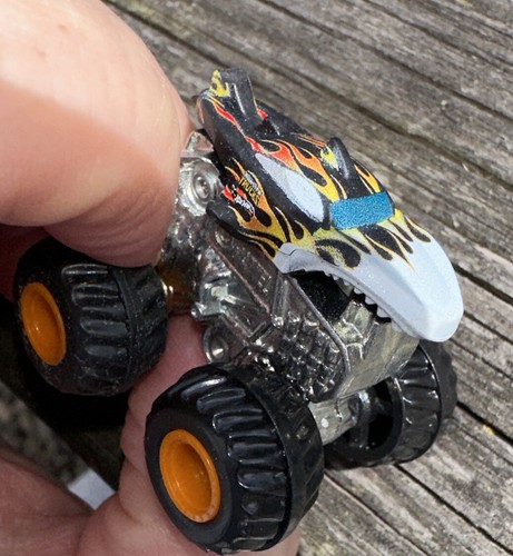 Hot wheels monster trucks mini - wheels,