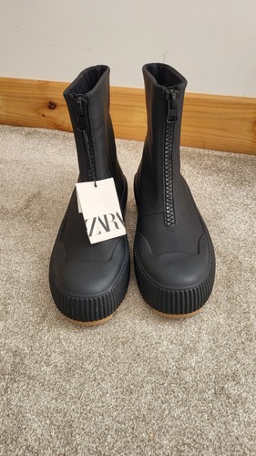 Zara black rubber - zara,