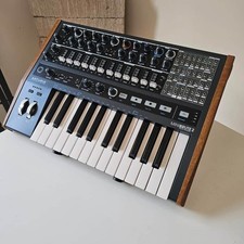 Arturia Minibrute 2