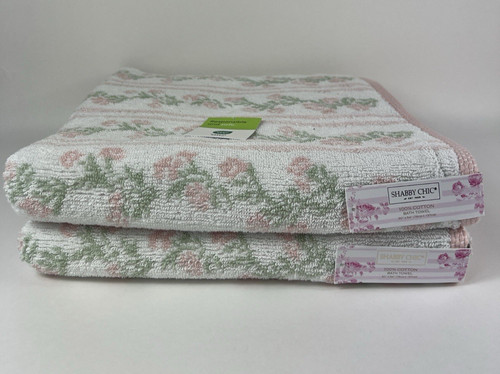 Shabby chic bath - bath, pink