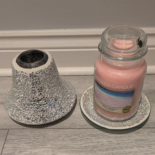Yankee candle with shade and - candle,