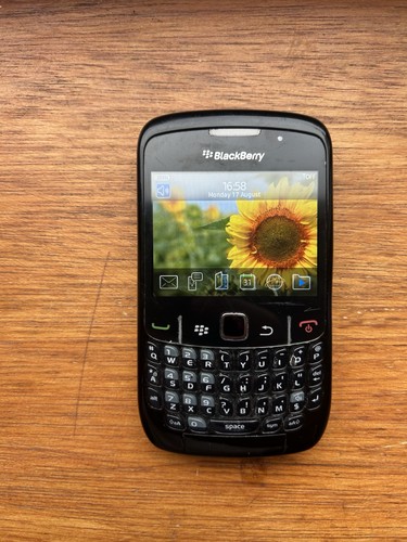 Blackberry curve 8520 unlocked - blackberry,