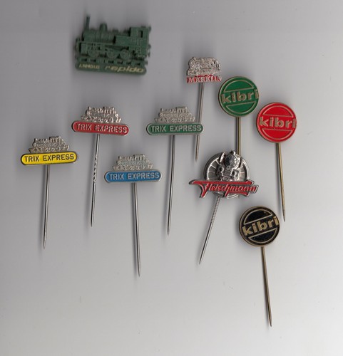 Vintage model train pin - train,