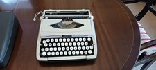 Smith Corona Zehphyr Portable typewriter with case