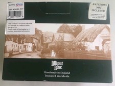 Lilliput Lane "the angel inn" - lights Illuminating Christmas edition. Box+Deeds