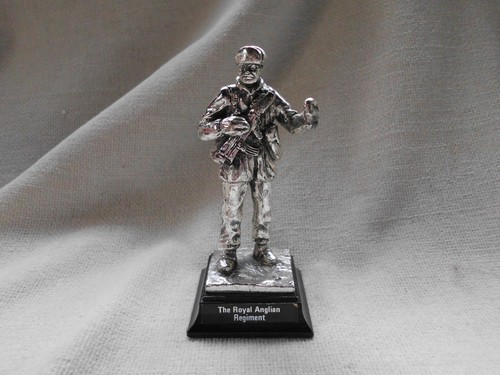 Royal hampshire figure - figure,