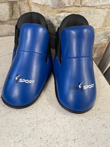 Kicksport kickboxing sparring