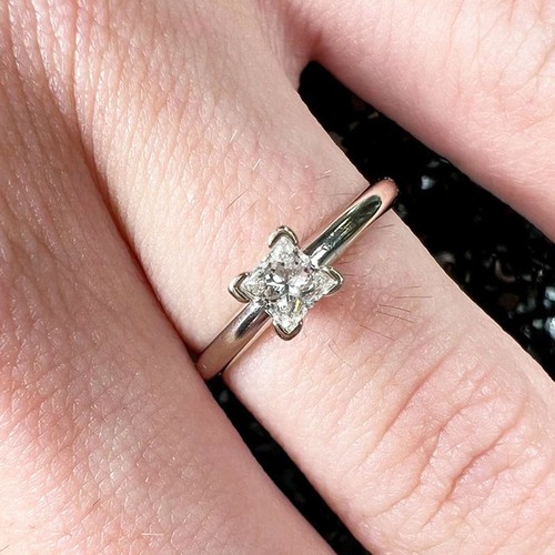 Princess cut diamond - cut,