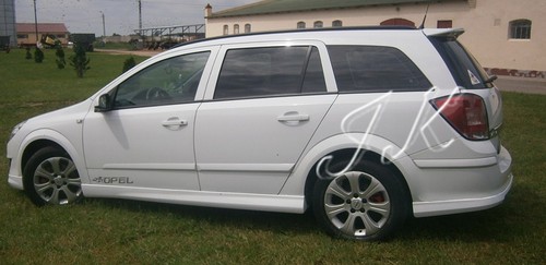 Roof spoiler wing - roof, vauxhall