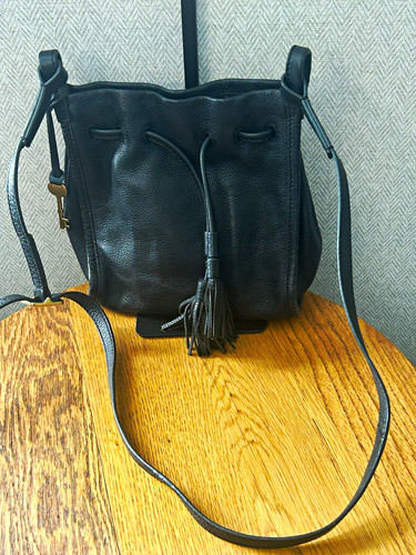 Fossil black pebbled - black, leather