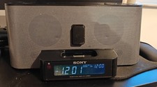 Sony Dream Machine FM/AM Alarm Clock Radio ICF-C1iPMK2 iPod Docking Station.