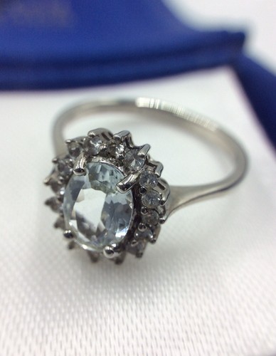 Stunning 9ct white gold - 9ct,