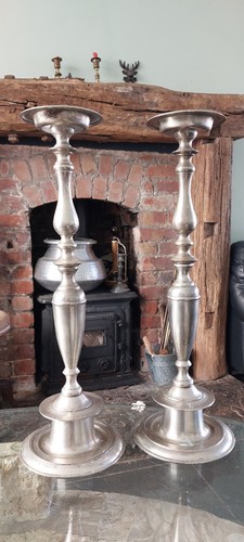 Pair floor pillar candle - of,