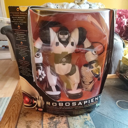Robosapien dynamic robot with - dynamic,