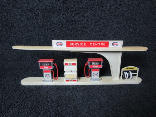 Vintage model esso service - model,