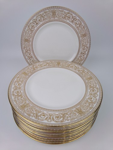 Royal doulton dinner plates - royal,