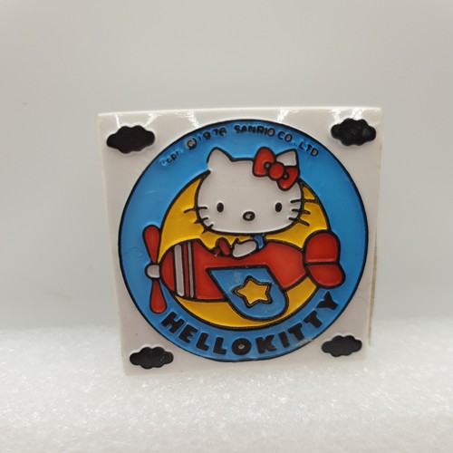Vintage 70s sanrio hello kitty