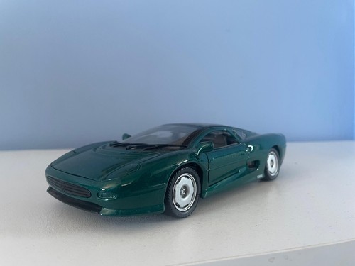 Reduced jaguar xj220 welly - reduced,
