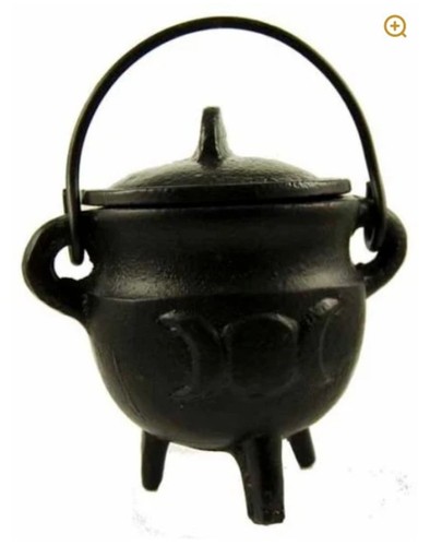 Cast iron cauldron with - cast, triple