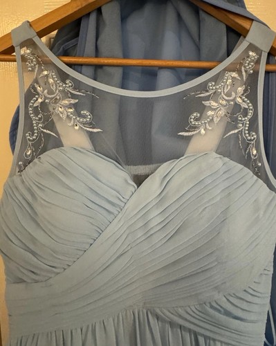 Stunning prom bridesmaid - /,