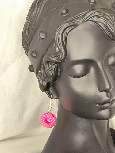 Pink round donut drop - /drop, hook