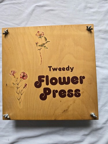 Vintage tweedy wooden flower - vintage,