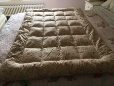 Vintage Paisley Eiderdown