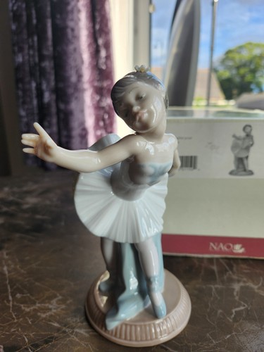 Nao figurine first - nao,