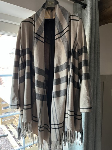 Beautiful zara checked - zara, cape
