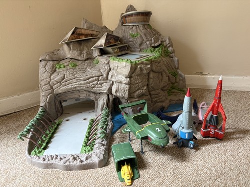 Thunderbirds tracy island - thunderbirds,