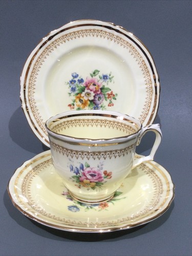 Crown staffordshire bone china - bone,