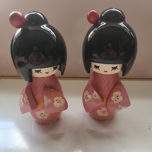 Kokeshi small wooden dolls - ,