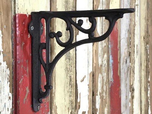 Ornate single cast - cast, shelf