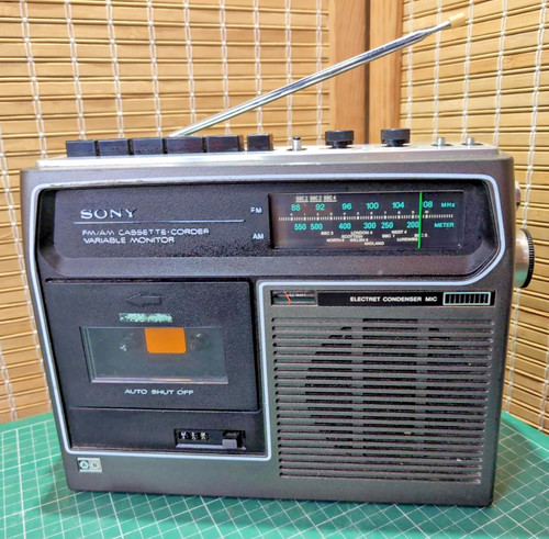 1970 sony cassette radio - 1970's,