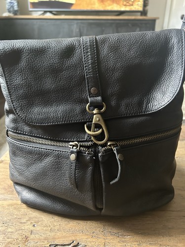 Black fatface pia - black,