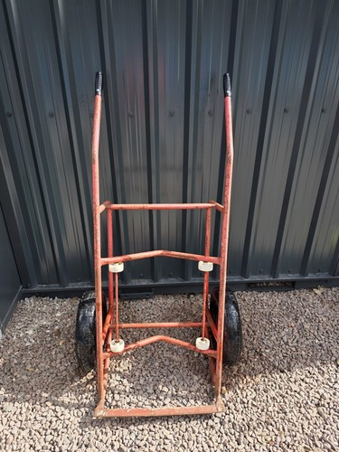 Gas cylinder trolley bottle - /,