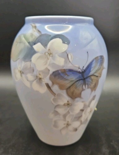 Royal copenhagen vase - copenhagen,