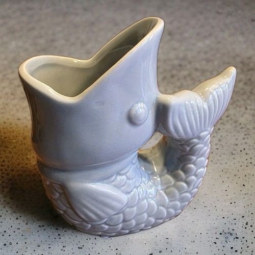 Vtg andrea sadek fish - vtg,